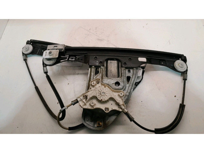ELEVALUNAS DELANTERO DERECHO MERCEDES C 220 CDI 2002
