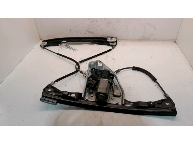 ELEVALUNAS DELANTERO DERECHO MERCEDES C 220 CDI 2002