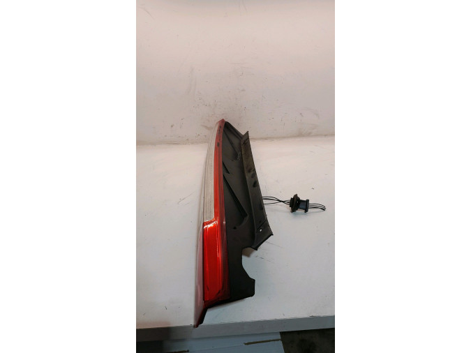 PILOTO TRASERO DERECHO FORD FOCUS 2010