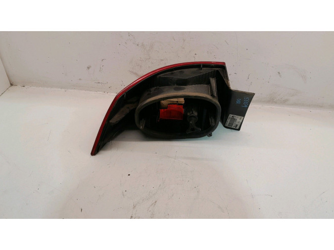 PILOTO TRASERO DERECHO RENAULT LAGUNA 2004