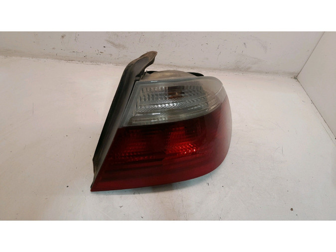 PILOTO TRASERO DERECHO BMW 320I 2002