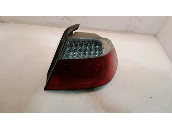 PILOTO TRASERO DERECHO BMW 320D 2003
