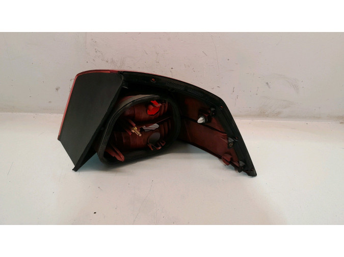 PILOTO TRASERO IZQUIERDO RENAULT VEL SATIS 2004