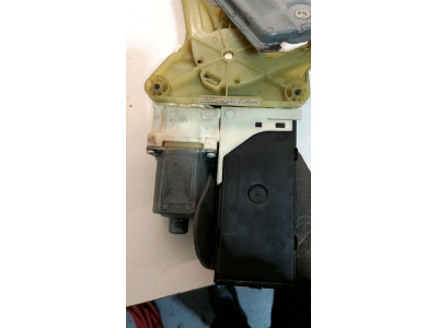 ELEVALUNAS DELANTERO IZQUIERDO RENAULT LAGUNA 2009