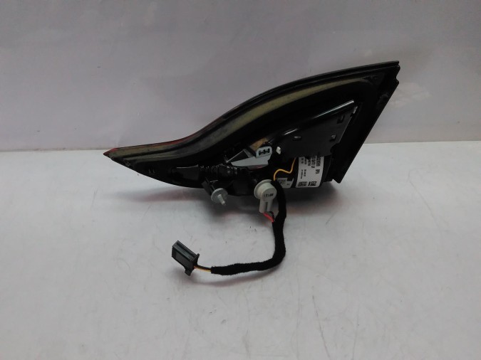 PILOTO TRASERO IZQUIERDO OPEL ZAFIRA 2016
