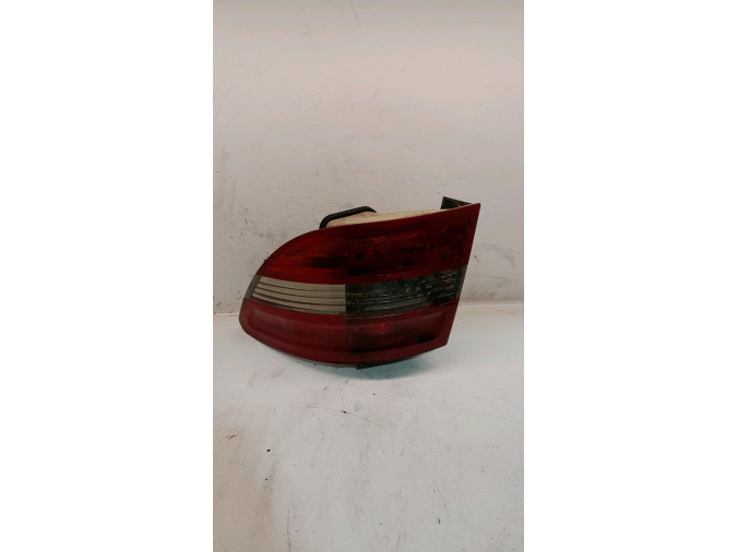 PILOTO TRASERO DERECHO EXTERIOR MERCEDES B 180 CDI 2008