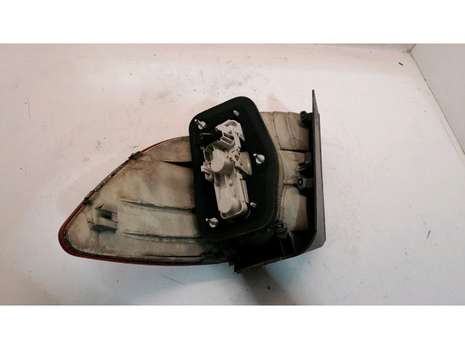 PILOTO TRASERO IZQUIERDO EXTERIOR MERCEDES B 180 CDI 2008