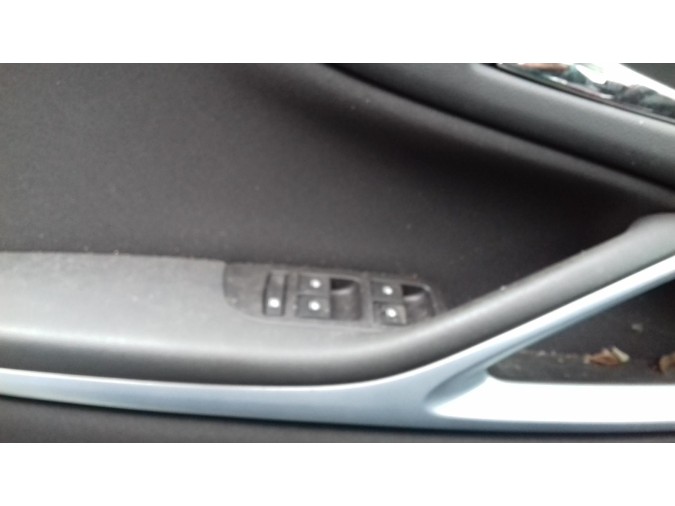 MANDO ELEVALUNAS DELANTERO IZQUIERDO OPEL ZAFIRA 2016