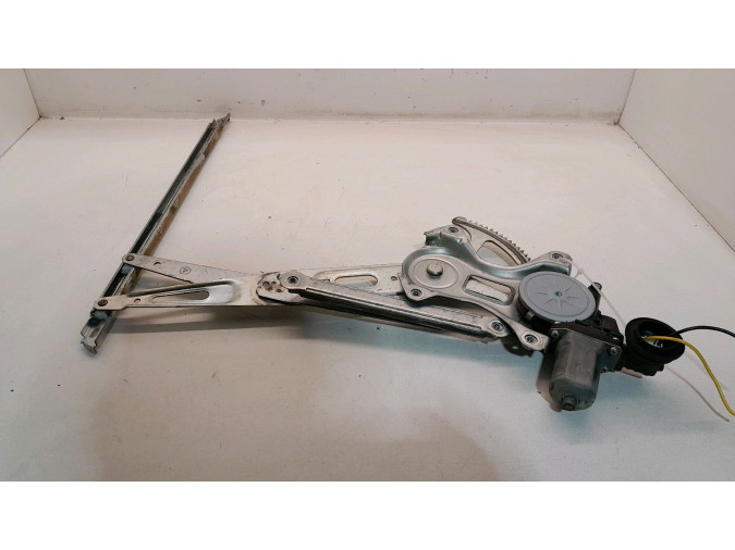 ELEVALUNAS DELANTERO DERECHO TOYOTA RAV4 2015
