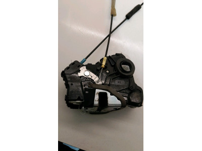 CERRADURA PUERTA DELANTERA DERECHA TOYOTA RAV4 2015