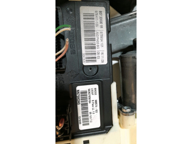 ELEVALUNAS DELANTERO DERECHO RENAULT LAGUNA 2009