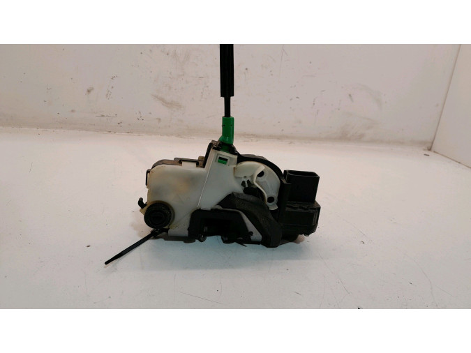 CERRADURA TRASERA DERECHA CHEVROLET CRUZE 2012