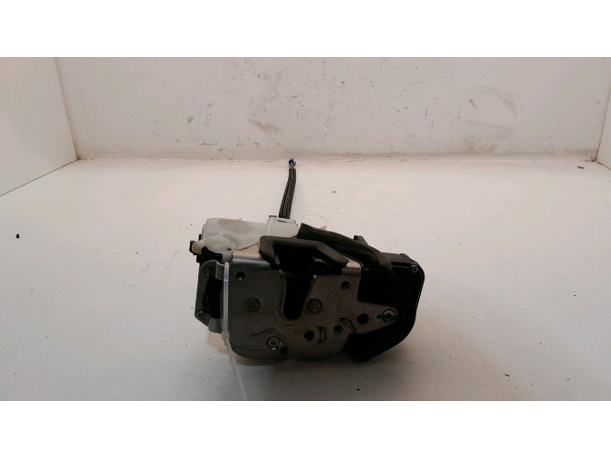 CERRADURA PUERTA DELANTERA DERECHA CHEVROLET CRUZE 2012