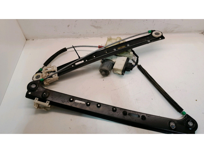ELEVALUNAS DELANTERO DERECHO BMW X3 3.0 AUTOMAT 2004