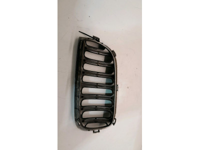 REJILLA DELANTERA DERECHA BMW X3 3.0 AUTOMAT 2004