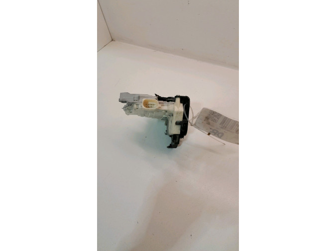 CERRADURA PUERTA DELANTERA DERECHA AUDI A4 2005