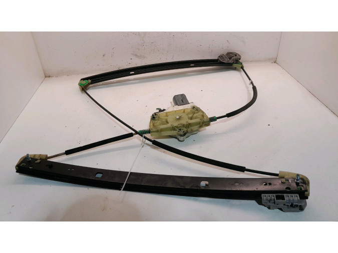 ELEVALUNAS DELANTERO DERECHO AUDI Q7 2008
