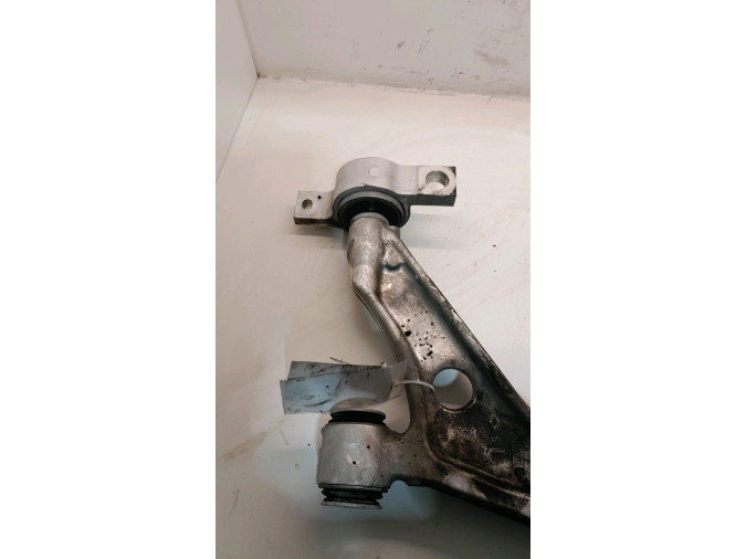 BRAZO SUSPENSION DELANTERO IZQUIERDO LEXUS IS 300H 2018