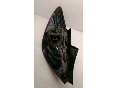 PILOTO TRASERO DERECHO OPEL CORSA 2012