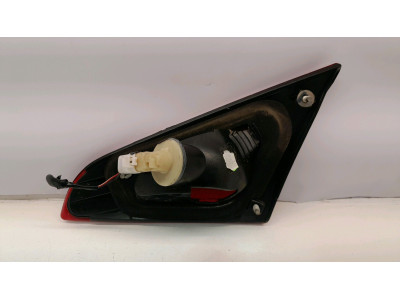 PILOTO TRASERO  IZQUIERDO MITSUBISHI COLT 2008