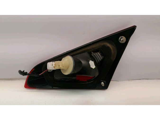 PILOTO TRASERO  IZQUIERDO MITSUBISHI COLT 2008