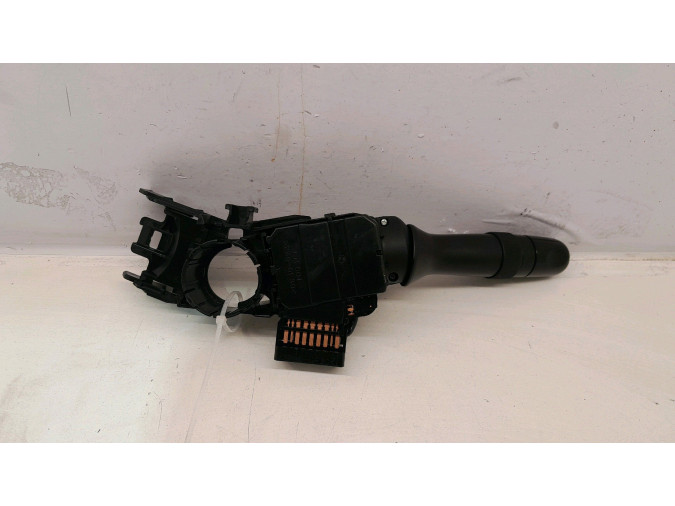 MANDO LUCES TOYOTA AURIS 2012