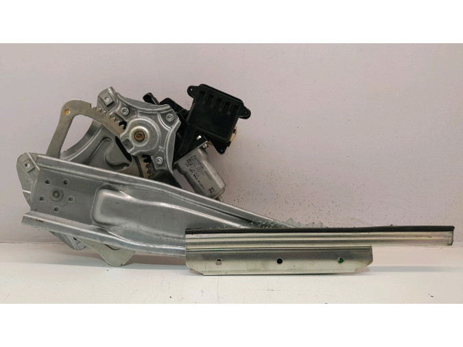 ELEVALUNAS TRASERO DERECHO TOYOTA AURIS 2015