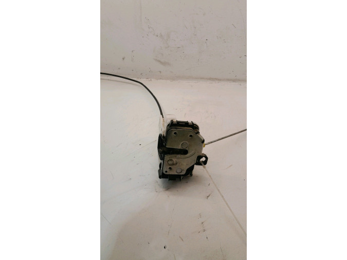 CERRADURA PUERTA DELANTERA DERECHA FIAT PANDA 2010