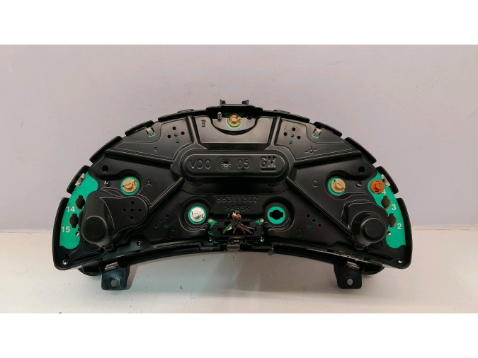 Cuadro instrumentos OPEL TIGRA 2005