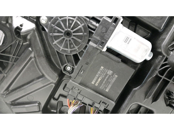 ELEVALUNAS DELANTERO DERECHO VOLVO V60 2021