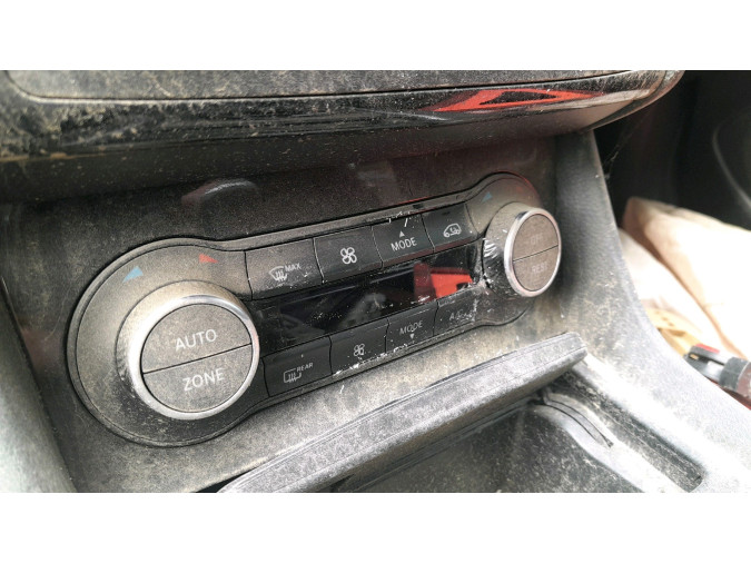 MANDO CALEFACCIÓN INFINITI Q30 2016