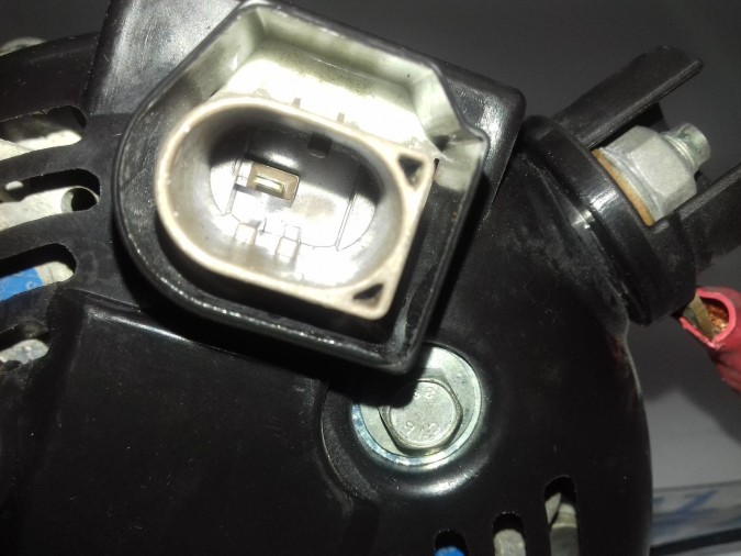 Alternador FORD FIESTA 2016