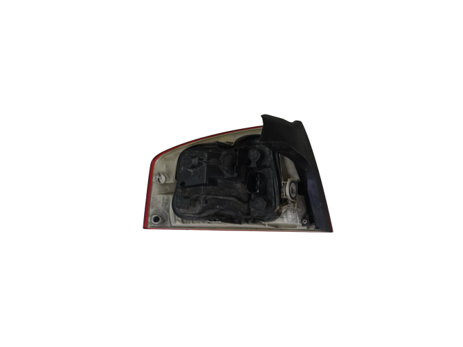 PILOTO TRASERO DERECHO AUDI A4 2005