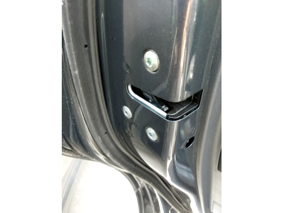 CERRADURA PUERTA TRASERA IZQUIERDA HYUNDAI KONA 2022