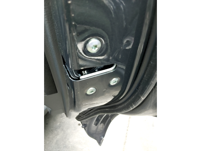 CERRADURA PUERTA TRASERA DERECHA HYUNDAI KONA 2022