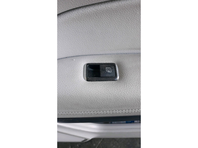 MANDO ELEVALUNAS DELANTERO DERECHO MERCEDES E 220 CDI / D 2010