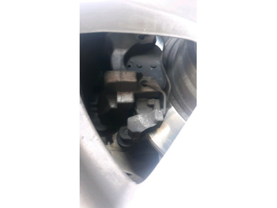 PINZA FRENO TRASERA DERECHA MERCEDES E 220 CDI / D 2010