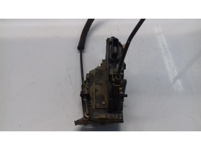 CERRADURA PUERTA TRASERA DERECHA RENAULT CAPTUR 2014