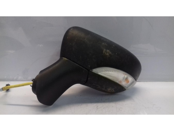 RETROVISOR IZQUIERDO  RENAULT CAPTUR NEGRO SIN PINTAR 2014