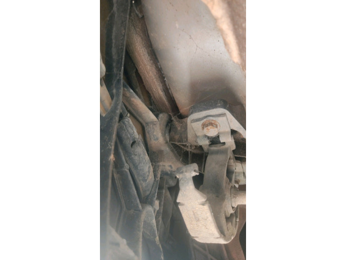 SOPORTE INFERIOR IZQUIERDO PARAGOLPES TRASERO MERCEDES GL 420 CDI 4MATIC 2006