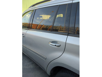 PUERTA TRASERA IZQUIERDA MERCEDES GL 420 CDI 4MATIC 2006