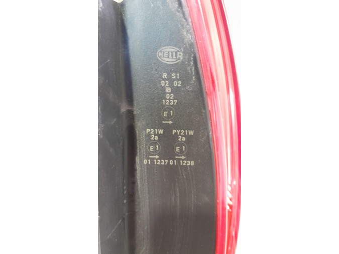 PILOTO TRASERO DERECHO BMW 730D 2003