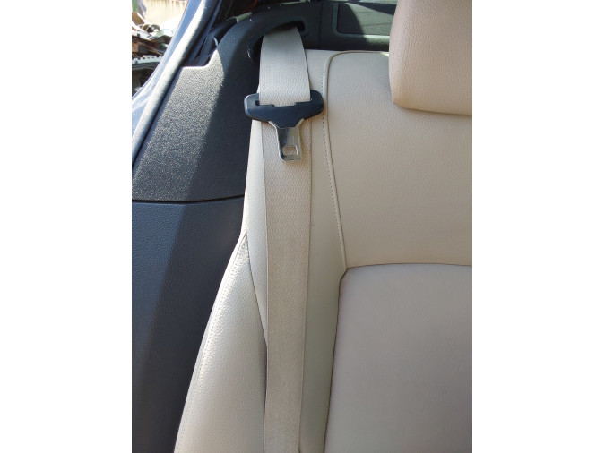 cinturon seguridad trasero izquierdo BMW 730D 2011