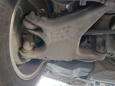 BRAZO SUSPENSION INFERIOR TRASERO DERECHO BMW 730D 2011