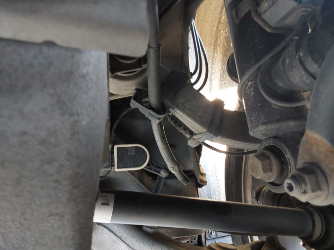 BRAZO SUSPENSION SUPERIOR TRASERO  BMW 730D 2011