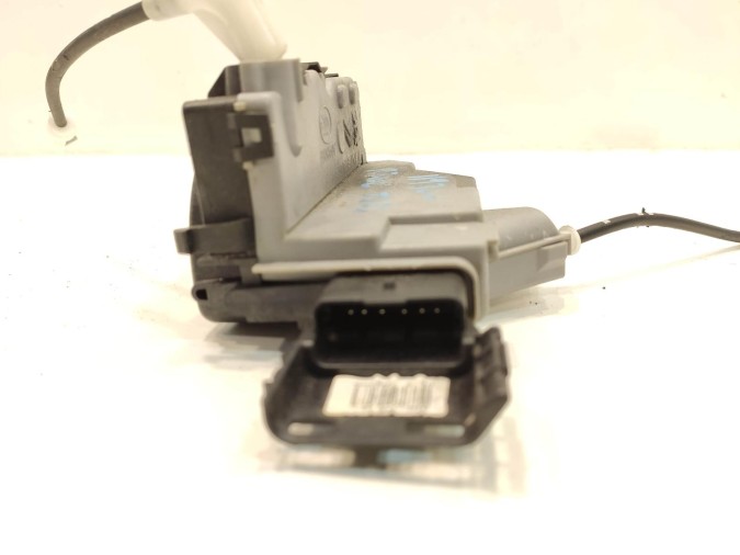 CERRADURA PUERTA TRASERA DERECHA PEUGEOT 3008 2014