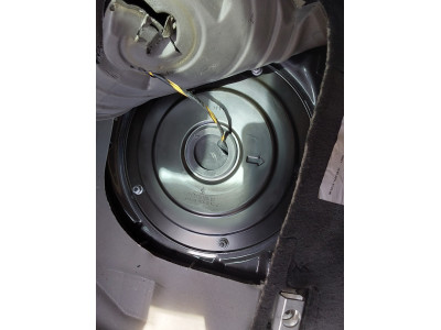 BOMBA BMW 730D 2011