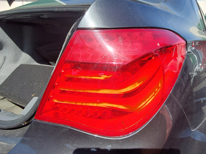 PILOTO TRASERO DERECHO BMW 730D 2011