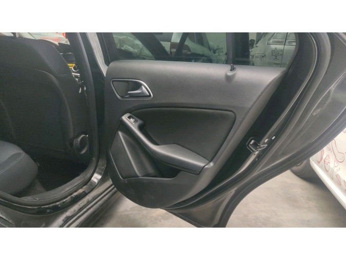 ELEVALUNAS TRASERO DERECHO MERCEDES A 180 CDI / D 2013