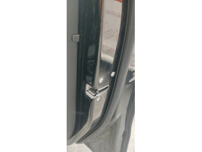 CERRADURA PUERTA DELANTERA DERECHA MERCEDES A 180 CDI / D 2013